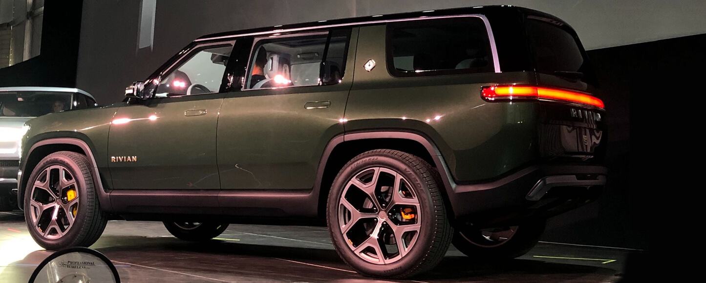 Rivian R1S SUV